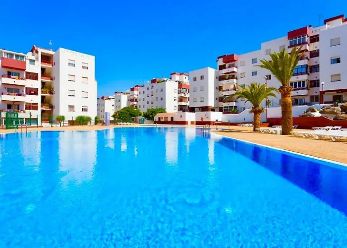 Sea-View Apartment With A Tennis Court